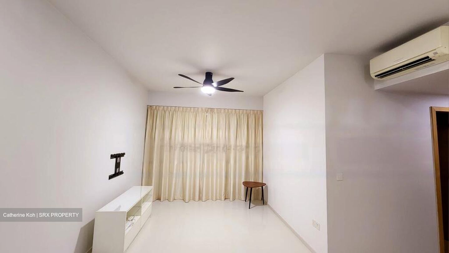 Vacanza @ East (D14), Condominium #470882741